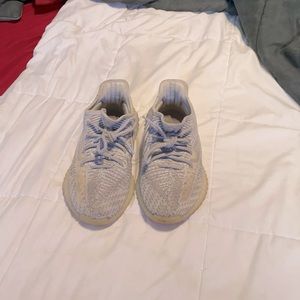 Adidas yezzy boost 350 v2 cloud white